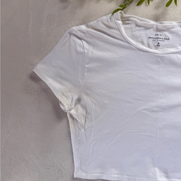 ❤️ Abercrombie & Fitch | Crop Baby Tee - Picture 3 of 6